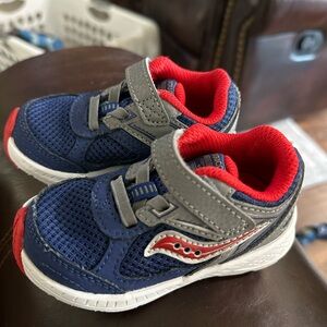 Toddler boys Saucony-size 5
